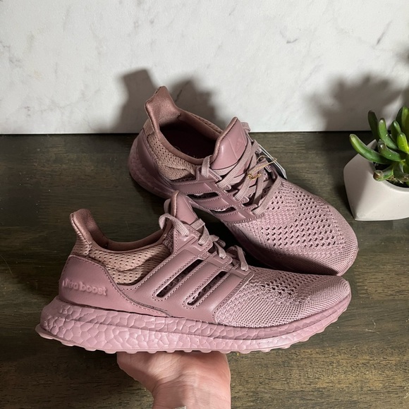 adidas UltraBOOST 1.0 DNA - Picture 8 of 10